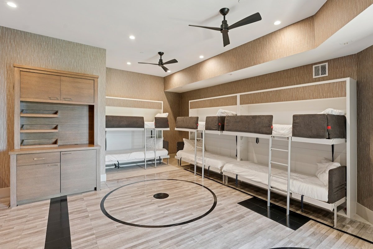 7BR Deer Valley Ski In Ski Out Home w Theater gallery image 5