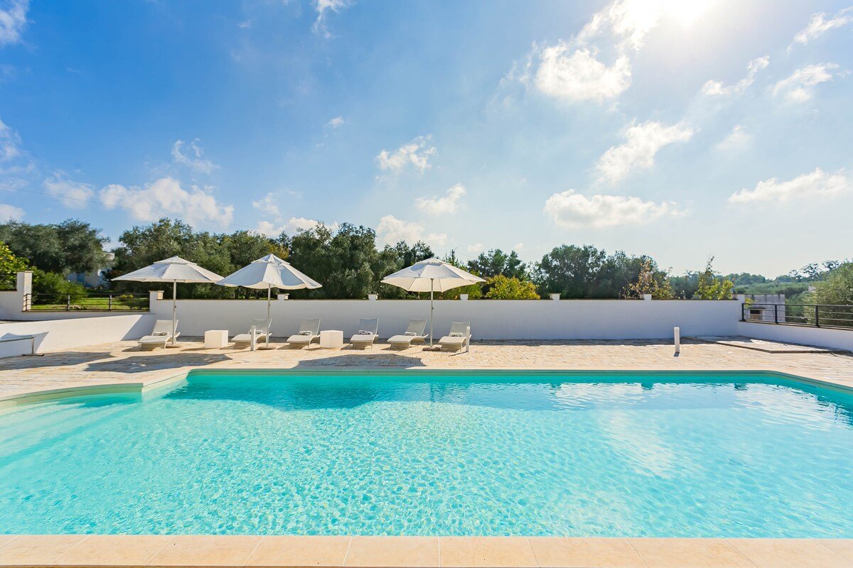 Modern 3 bed Villa, large pool, BBQ, petanque gallery image 3