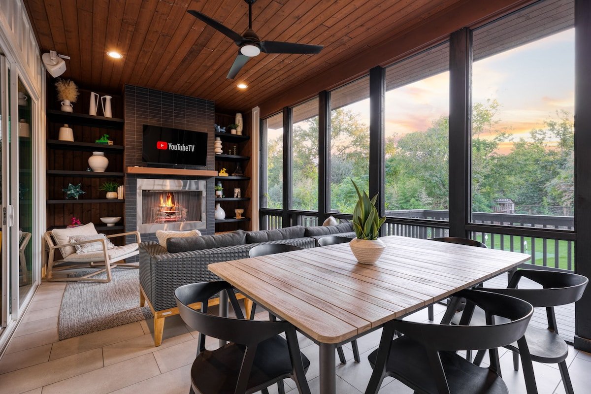 5BR Downtown Pool & Hot Tub Oasis gallery image 5