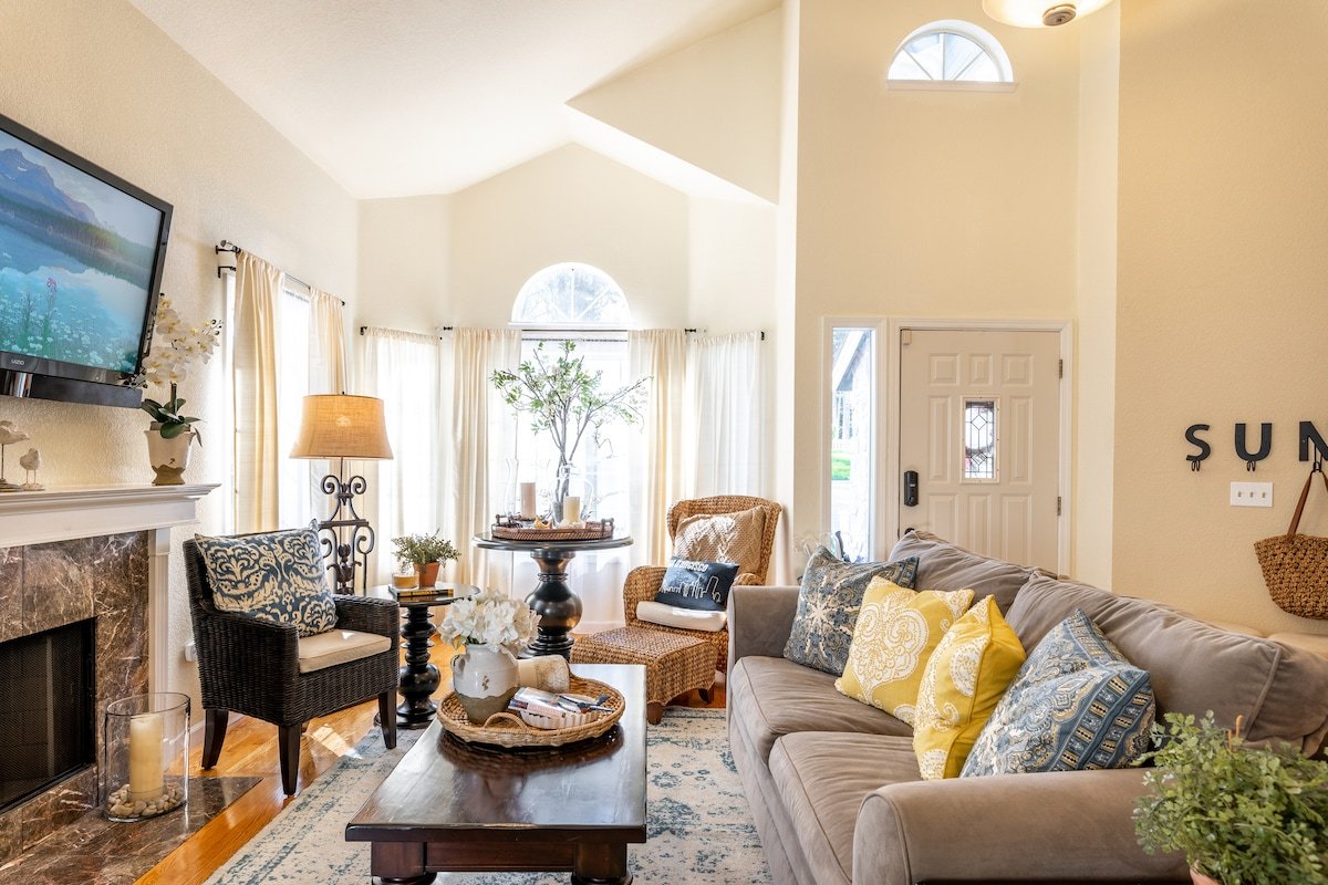 Half Moon Bay Coastal Home Walk Beach & Harbor SPA gallery image 2