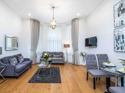 Luxury 2 bedroom in South Kensington & Chelsea.