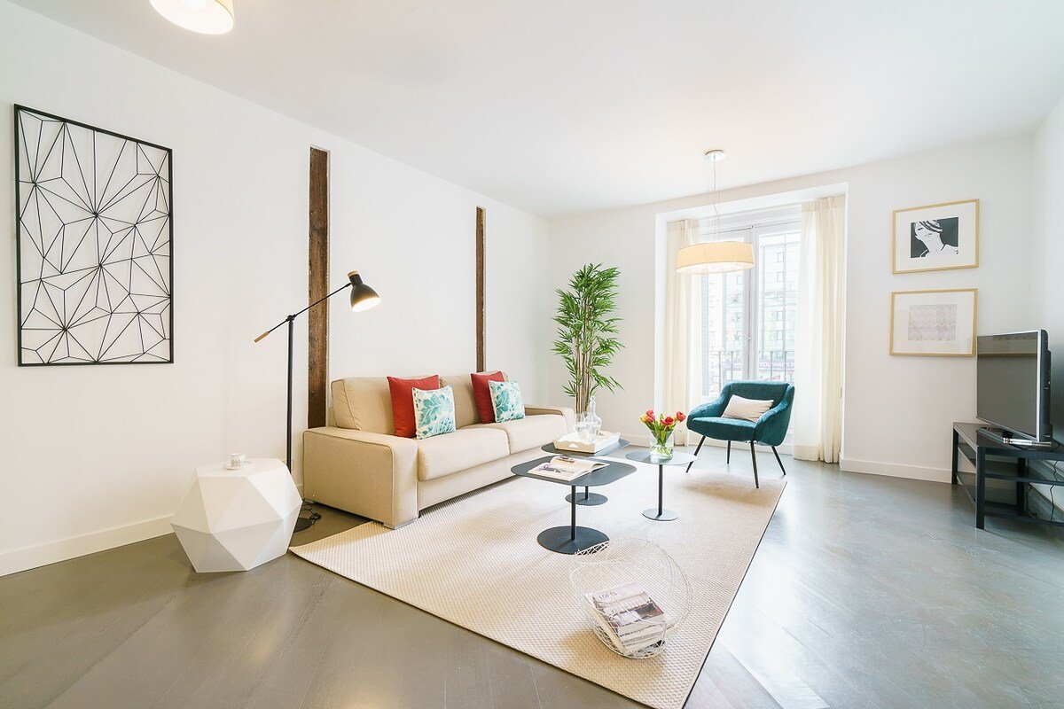 Amazing flat 5 balconies in Chueca – Gran Via gallery image 5