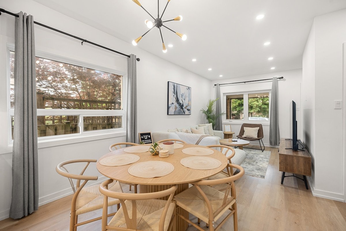 3 Min to Subway | Free Parking* | Free Laundry gallery image 3