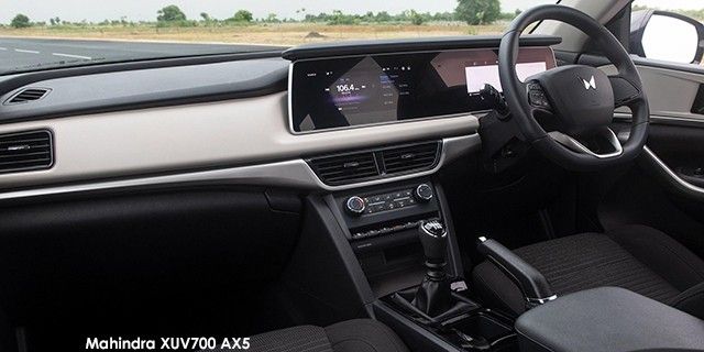MAHINDRA XUV 700 2.0 AX7 A/T SPORT (7 SEAT) - 3 