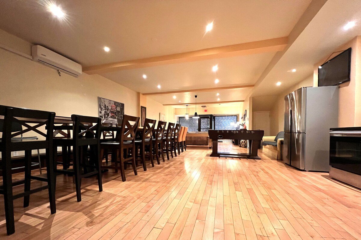 Private 3-level townhouse+Terrace+24 Beds/sofabeds gallery image 3