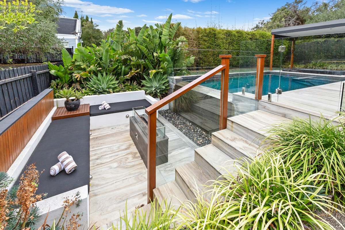 St Tropez – Tranquil Blairgowrie Escape gallery image 4