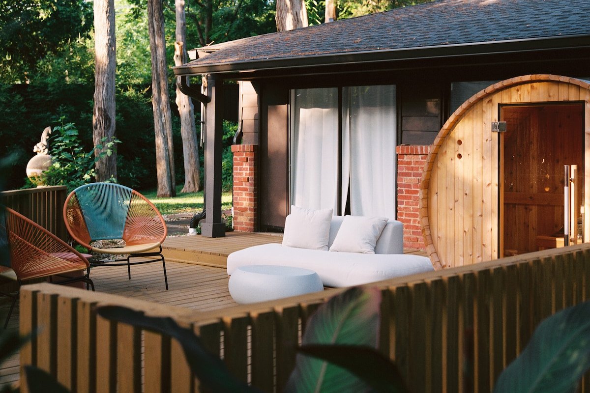 Kessler Park Lux Retreat w/ Sauna & Piano No. 1526 gallery image 2