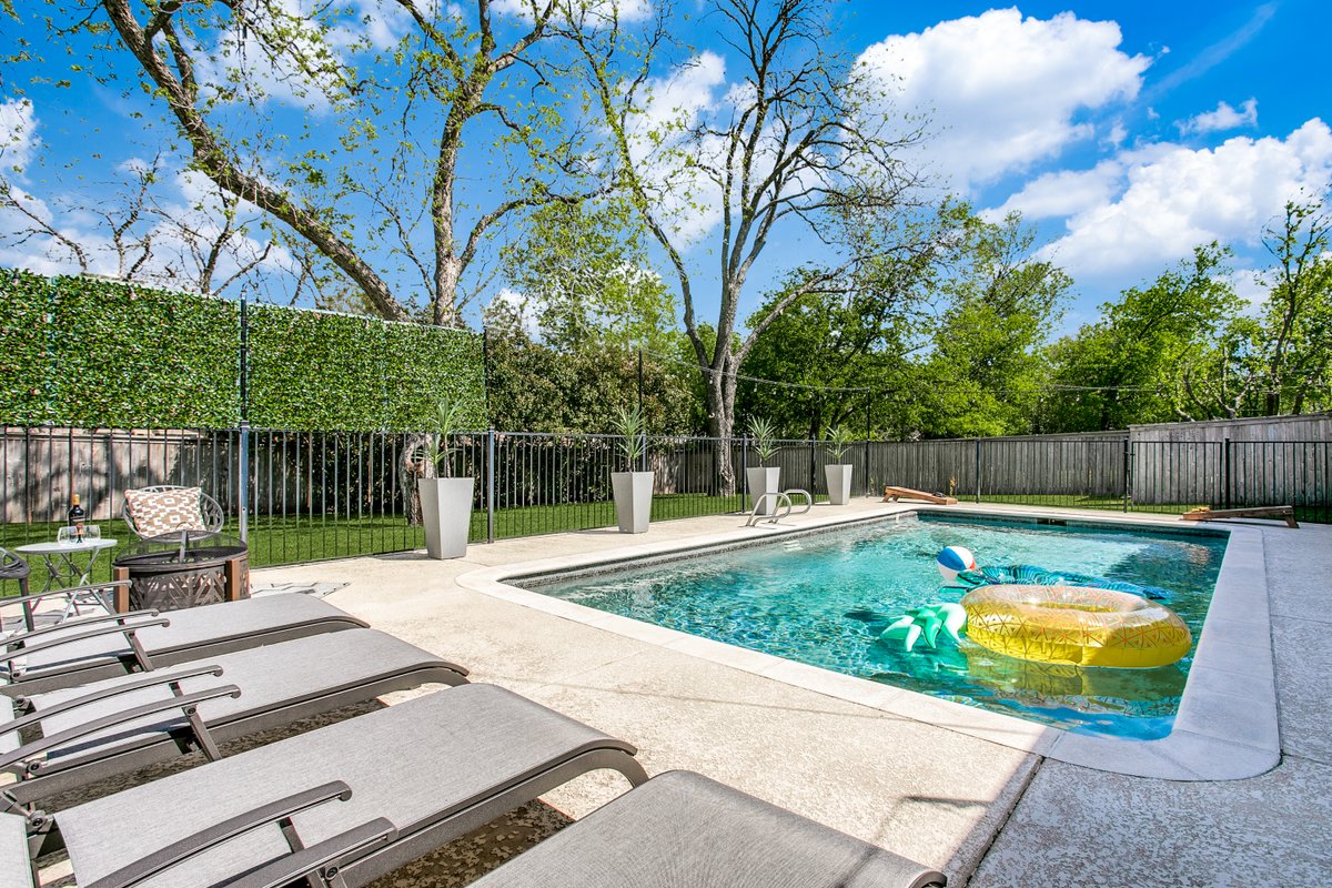 Cowtown Oasis w/ Gated Pool, Huge Backyard, BBQ!