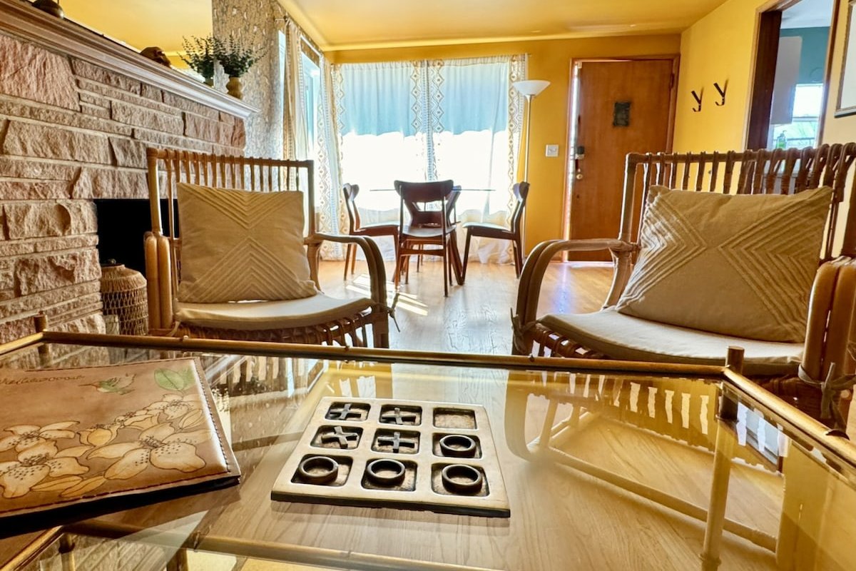 Stylish Fremont Retreat | Sleeps 8, Walk to Eats gallery image 3