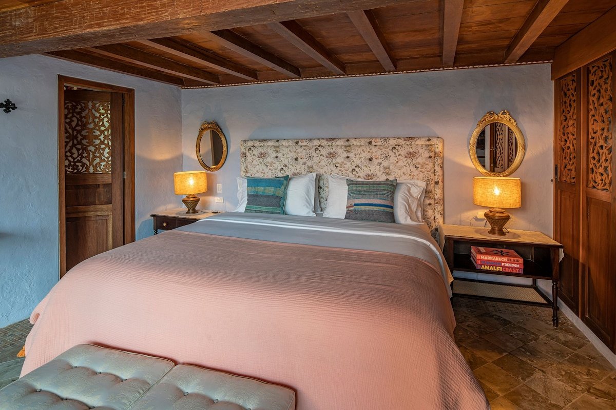 Car005 – Luxury villa in San Diego, Cartagena gallery image 2