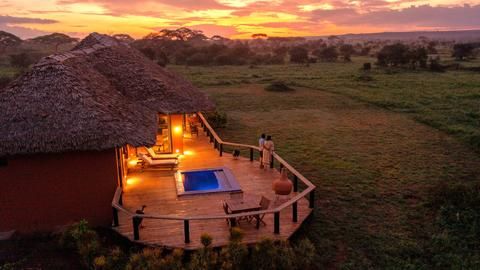 Tawi Lodge Luxury Suite - Luxury Suite with one ensuite double room and one ensuite twin separated by a large lounge / dining area. Each has private spacious verandah with plunge pool and incredible views of Mout Kilimanjaro (en suite rooms can be booked separately).