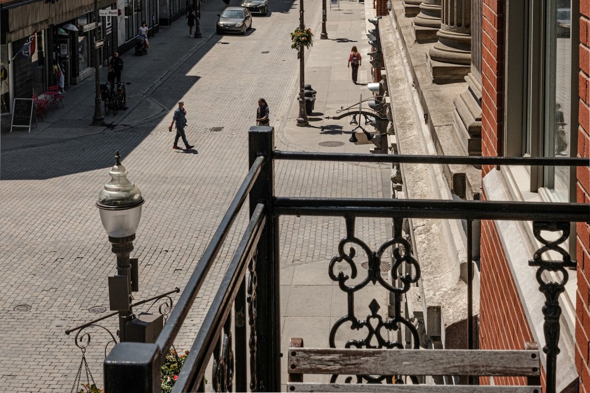 Deluxe Estate – Two in One Downtown Québec City gallery image 4