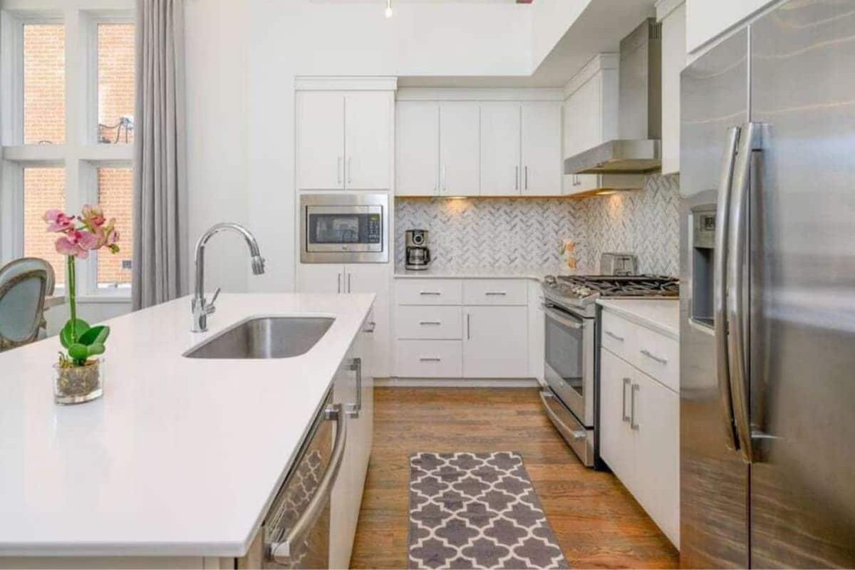 Stunning Townhome in Nashville-Close to Broadway! gallery image 4