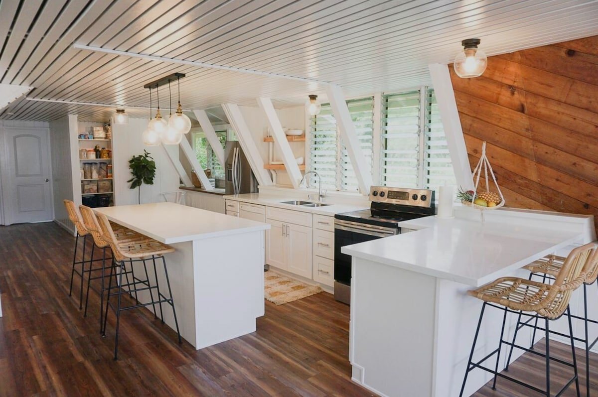 Beach Bungalow – 50 yards to beach – secluded gallery image 3