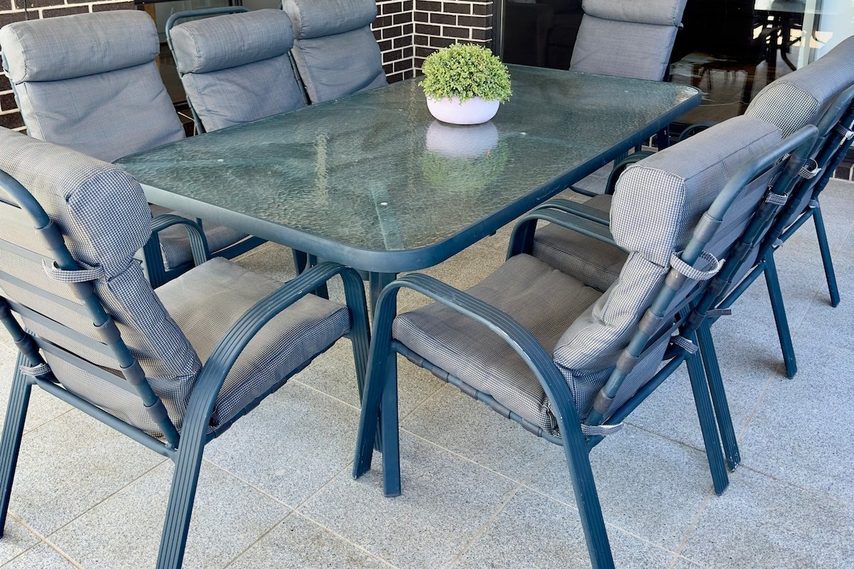 Modern 2 storey home by the bay gallery image 5