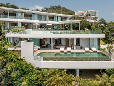 Ruby, world-class seaviews, kids room, Bfast, chef