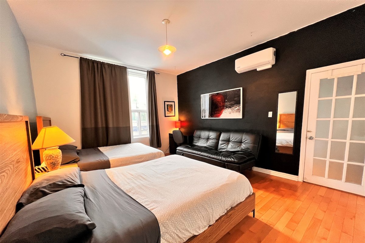 A2~Free parking+Terrace+8 bed/sofabed~100WalkScore gallery image 5