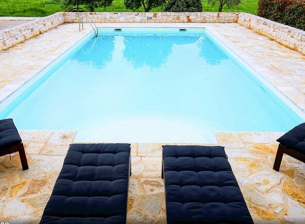 Il Torchio – trullo with private heated pool gallery image 4