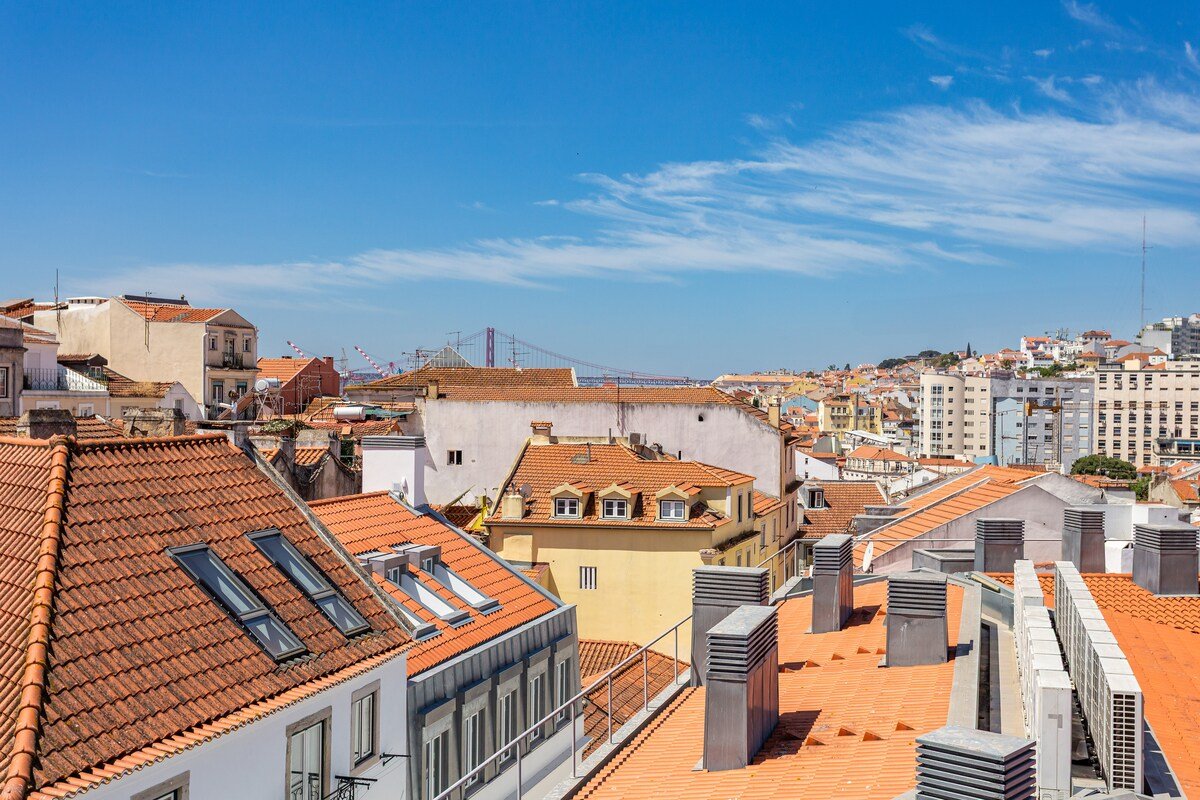 Quiet & central home w/ stunning views + parking! gallery image 5