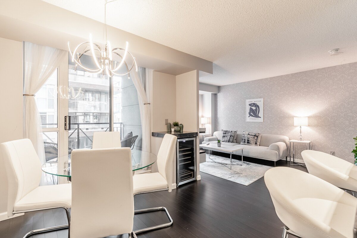 Location & Style 2 BDRM~Gym/Parking/Cable TV gallery image 3