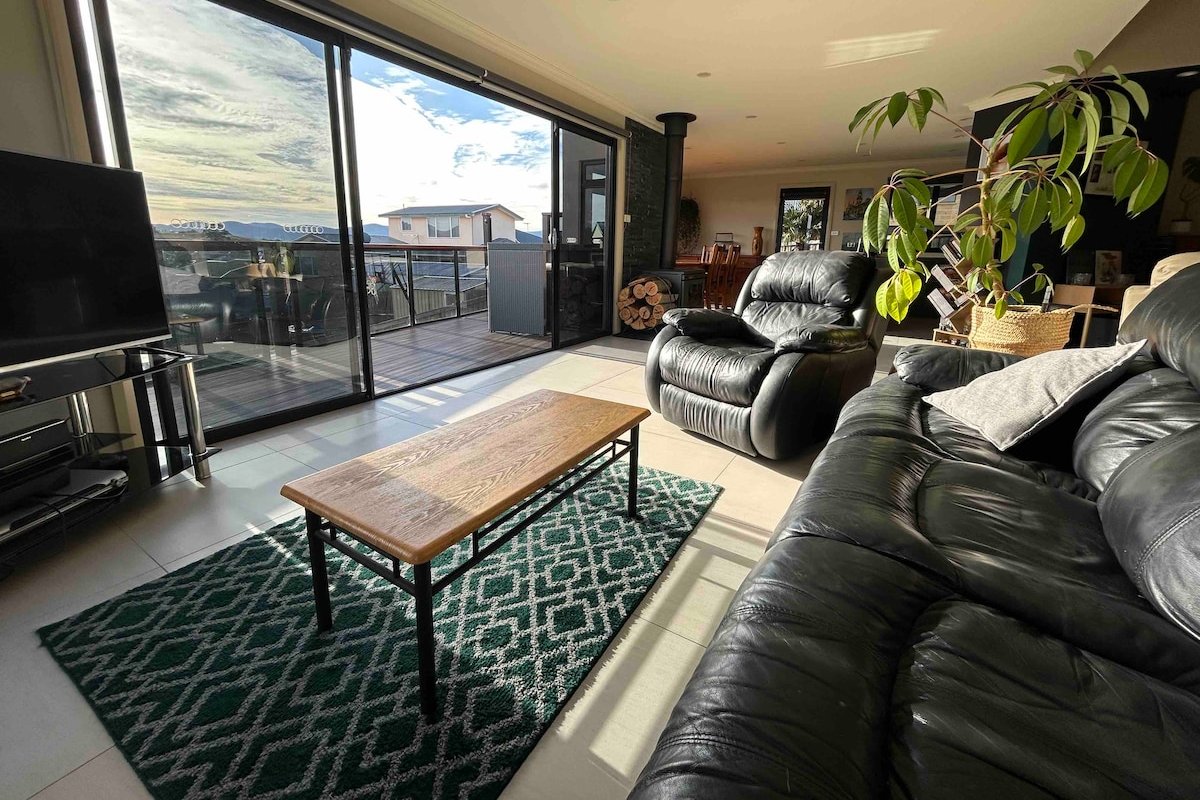 Sunset Escape gallery image 3