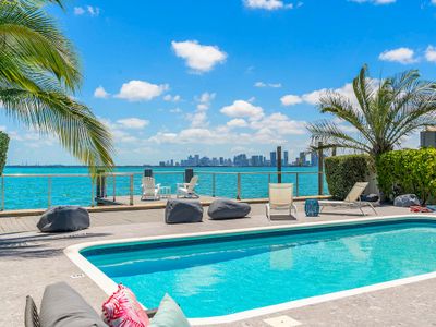 Best Bayfront View Villa with Heated Pool