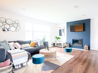 Charming 6BR Farmhouse Escape w/ Downtown Access