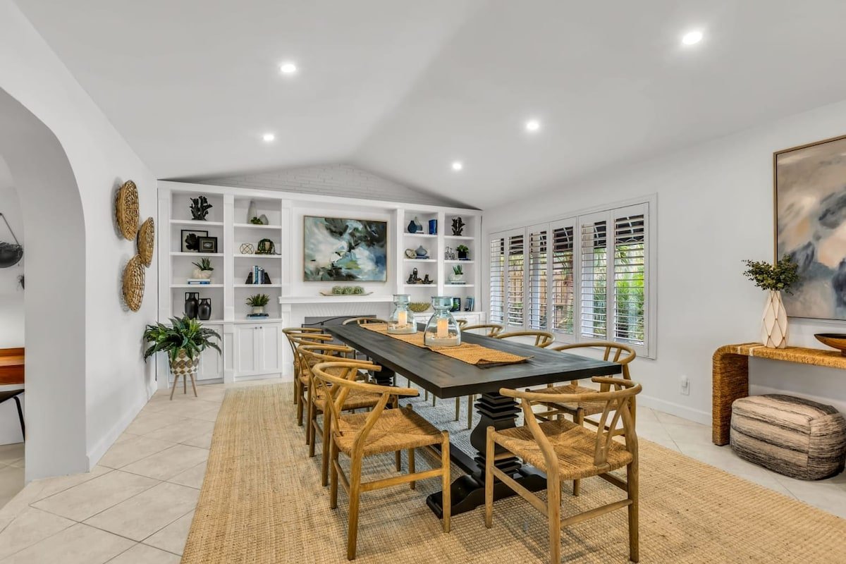 50% off New Waterfront Oasis Mins Beach,Eats,Shop gallery image 4