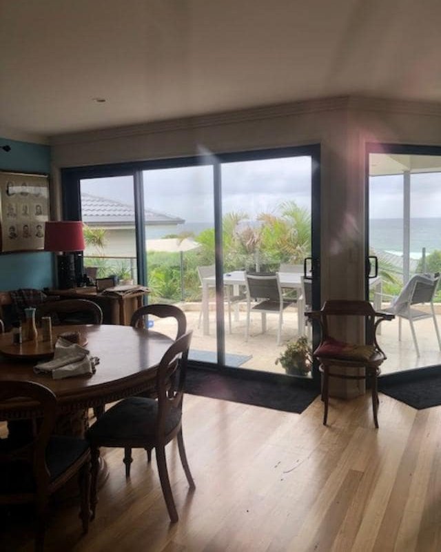 Forster Beach Top Floor: 4BR, 2 Bath & ocean views gallery image 5