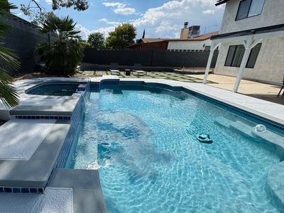 Captivating Modern Home w/ Pool + Jacuzzi + Gym