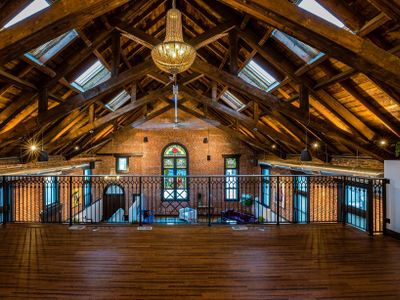 Modern Sanctuary: 6br/6ba urban historic property