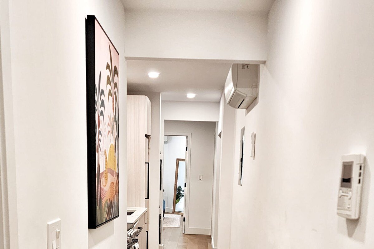 Elegant silent Apartment East Village gallery image 5