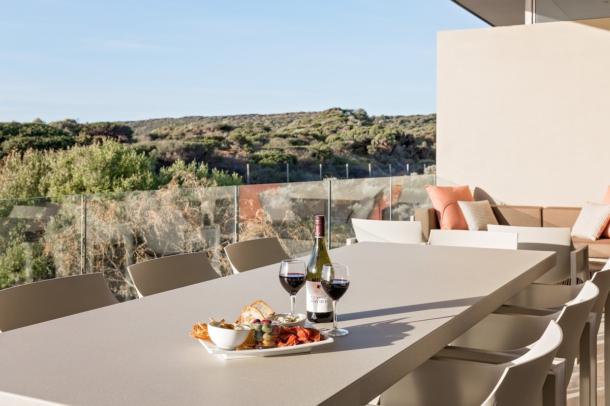 2 Bedroom Premium Beach House @ Smiths Beach Resort gallery image 5