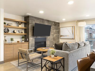 Outpost: Marriott Residence 402 – Close to Town