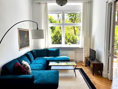 Spacious family-friendly apartment opposite park