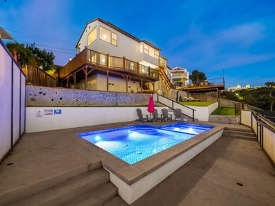 views! pool/spa and fun yard