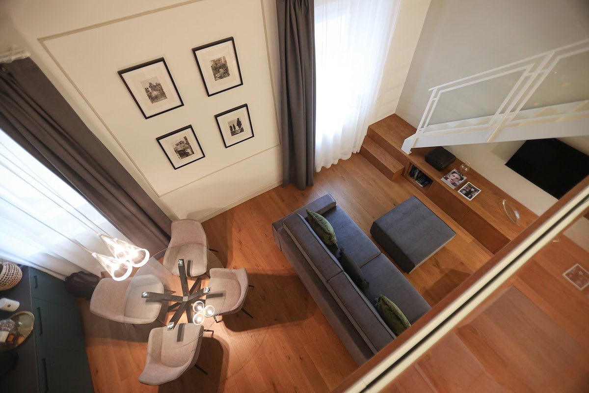 Bargello – Nine Luxury Suite + parking gallery image 4