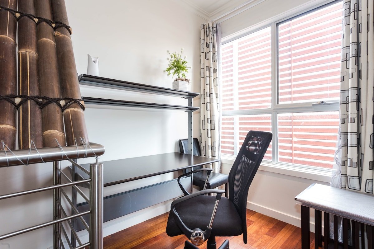 Super comfy – super spacious – walk to CBD gallery image 5