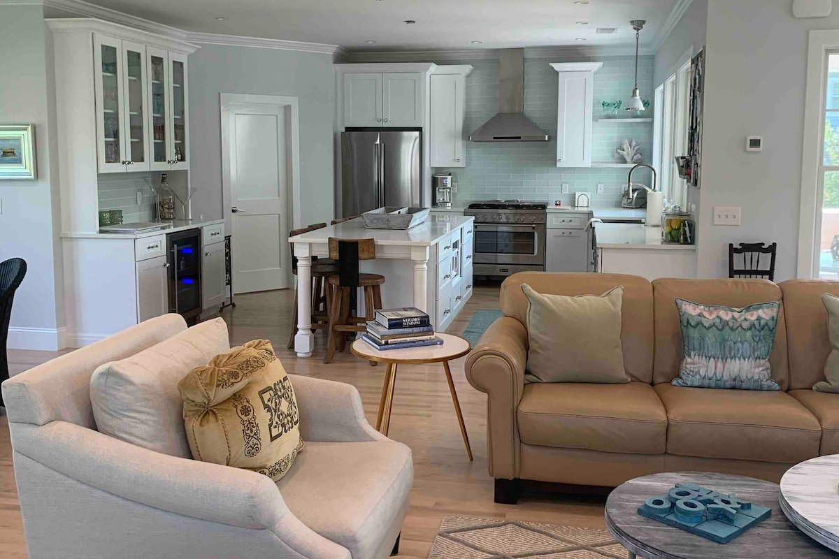 Ottawa Bonnet Shores Narragansett Immaculate! gallery image 3