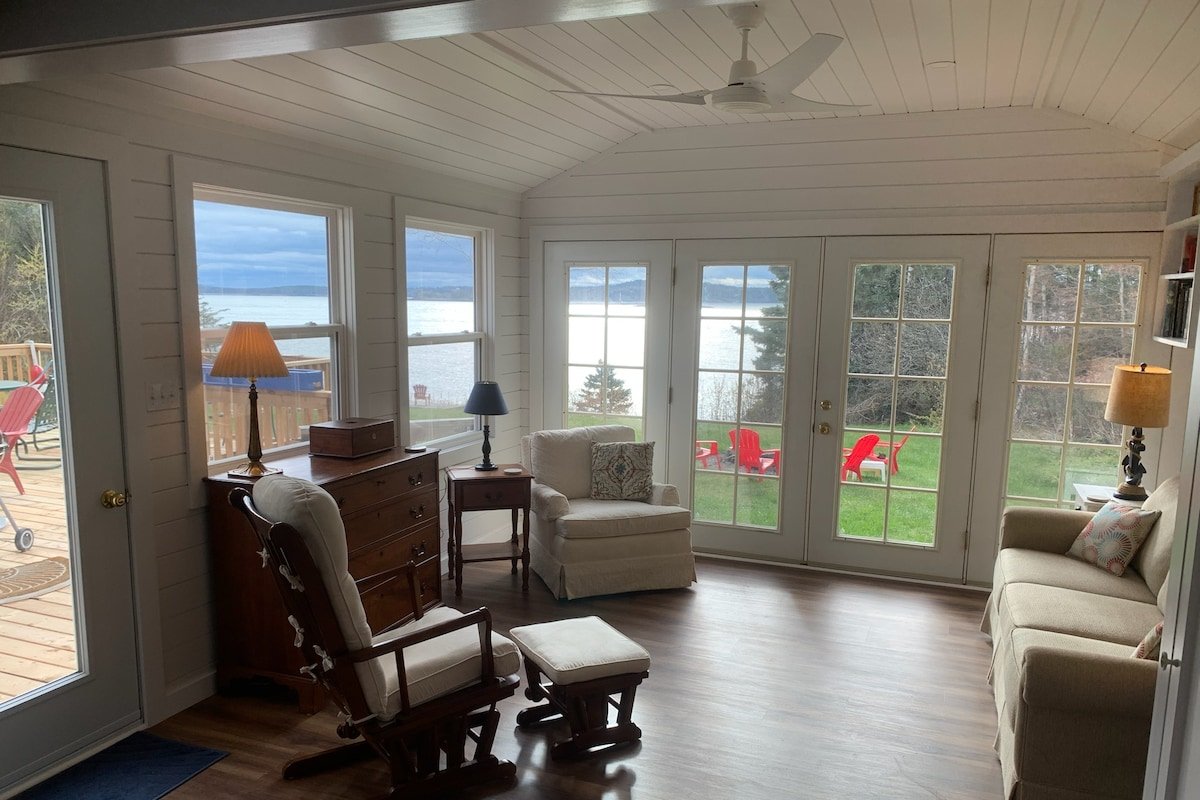 PRIVATE OCEANFRONT Starfish Cottage AMAZING VIEWS gallery image 3