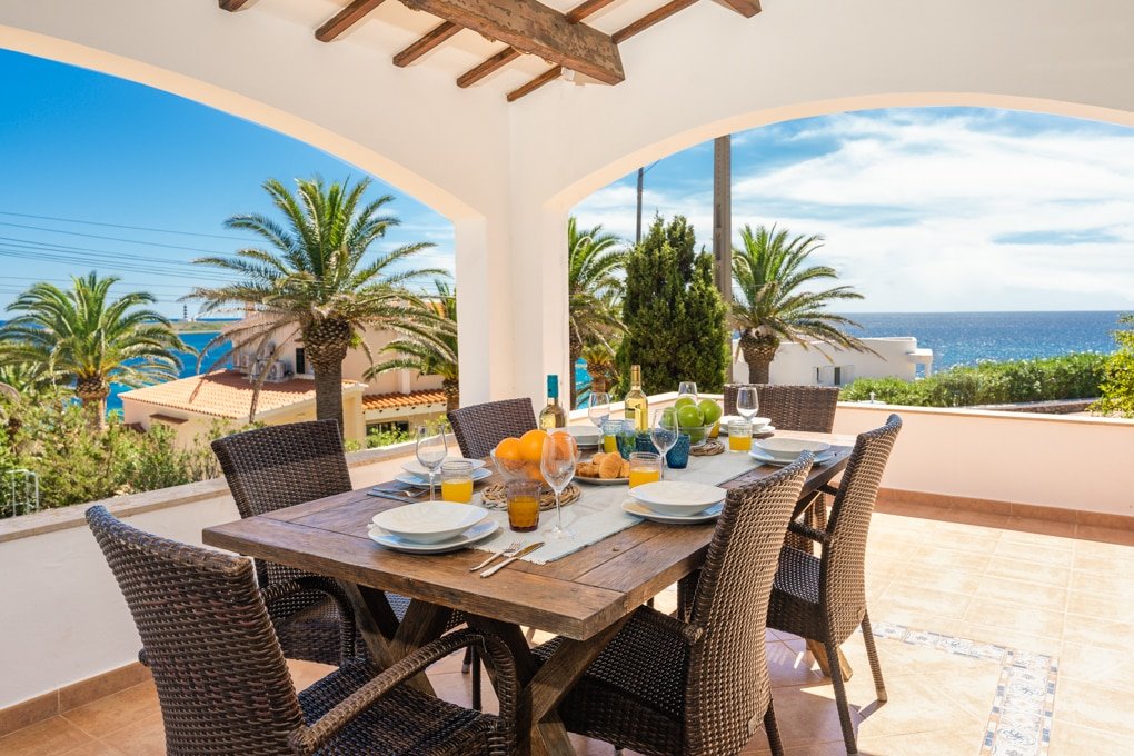 Acogedora villa con vistas en Punta Prima, Menorca gallery image 5