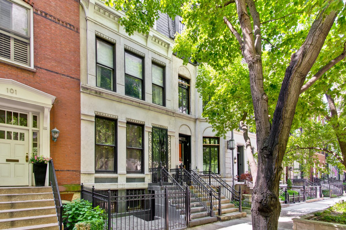 Historic luxury townhouse on Chicago’s Gold Coast