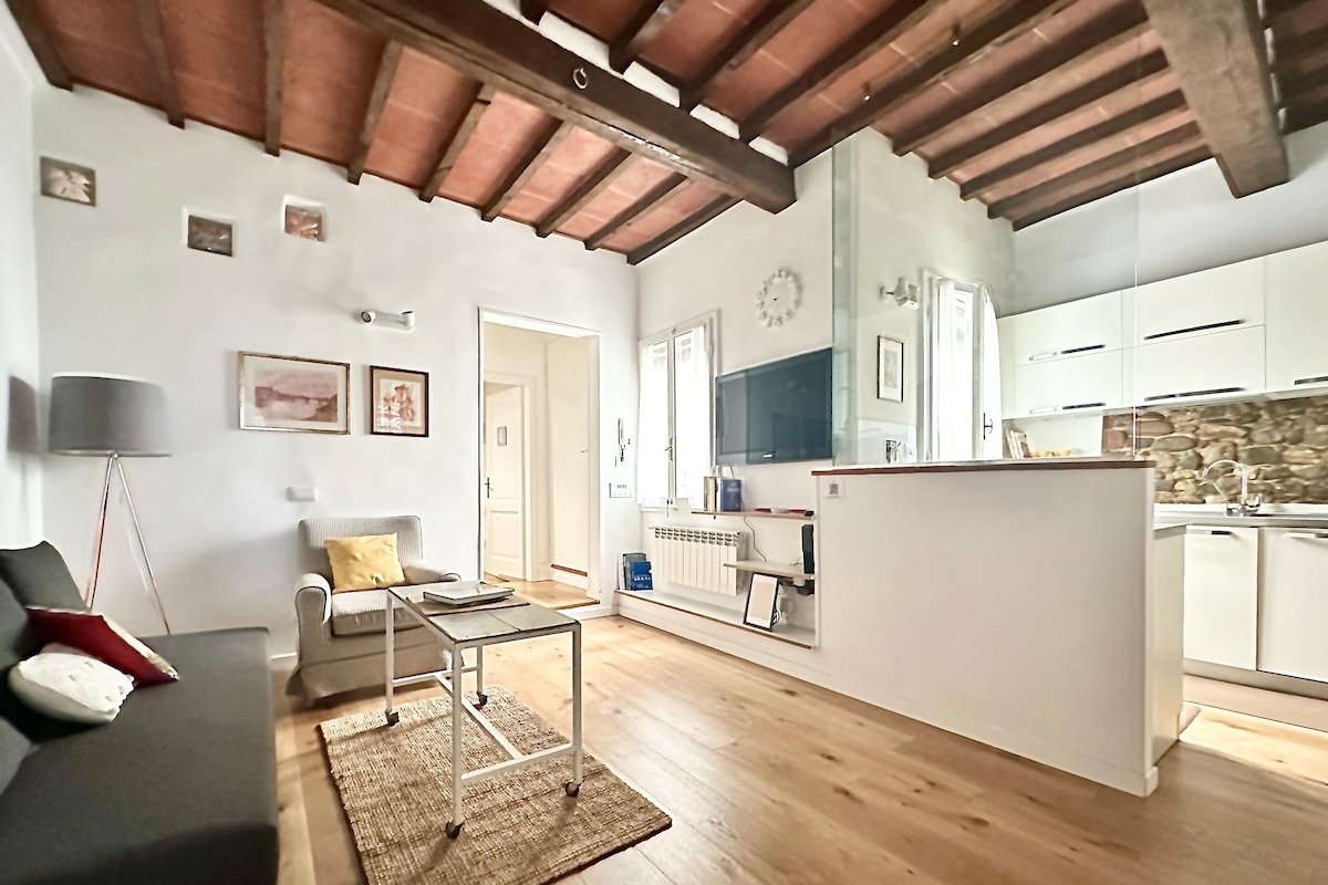 Inviting Retreat in the Heart of Florence Town gallery image 3