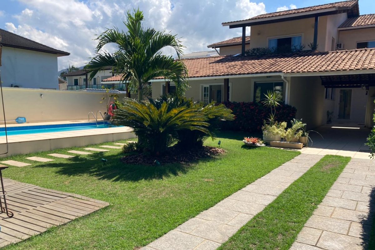 Mansão na Barra da Tijuca em condomínio fechado