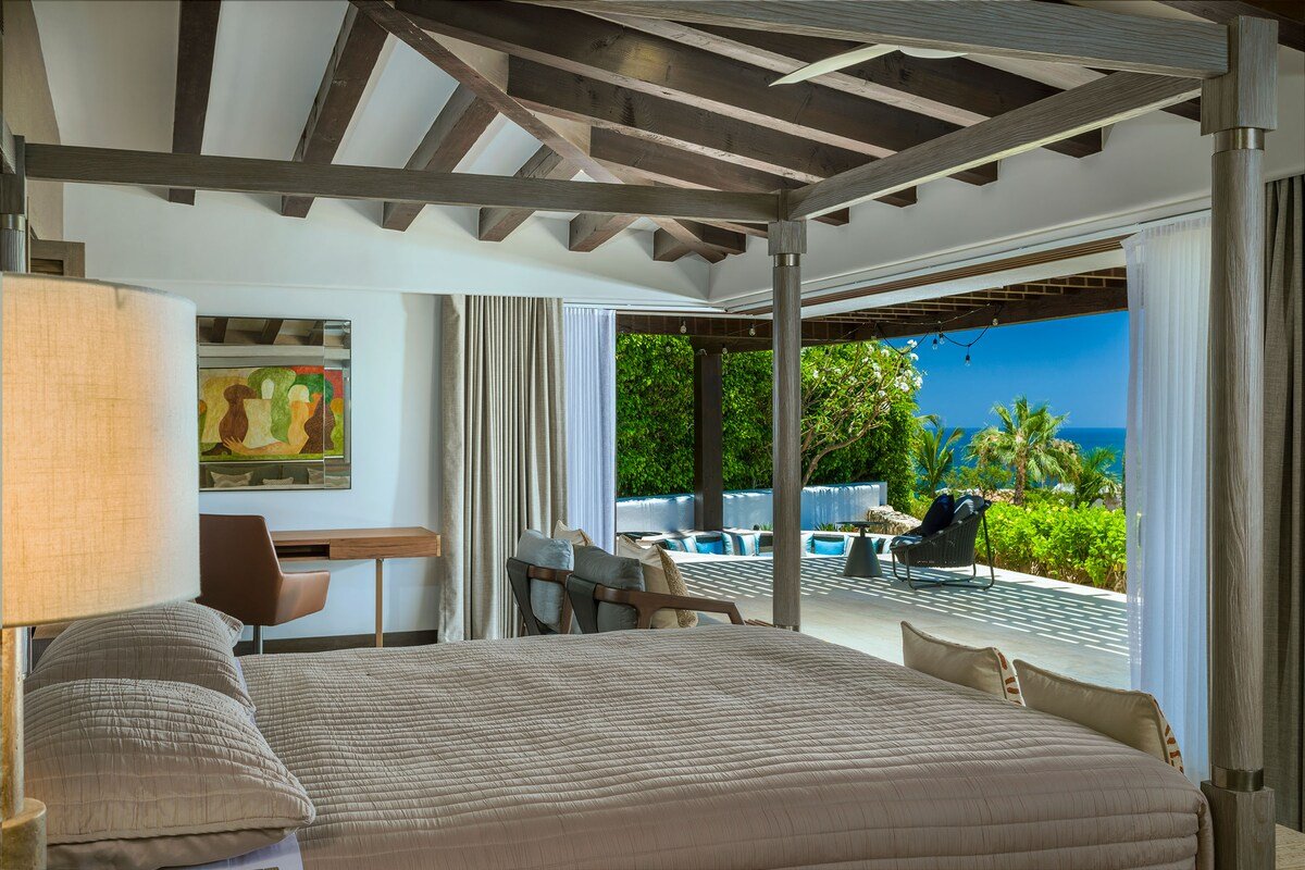 Luxury Villa 6BR OV golf car fam & friends gallery image 3