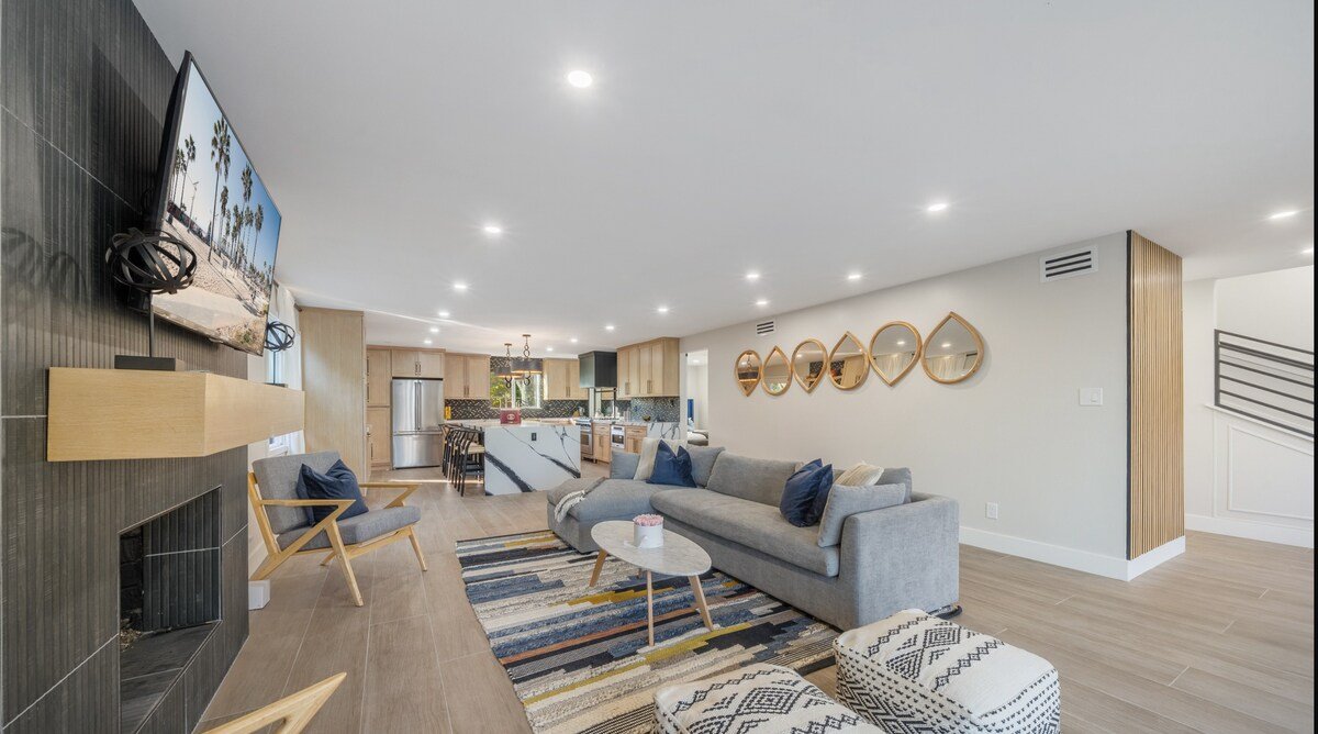 Hollywood Hills Modern Oasis 4BR Pool Skyline View gallery image 5