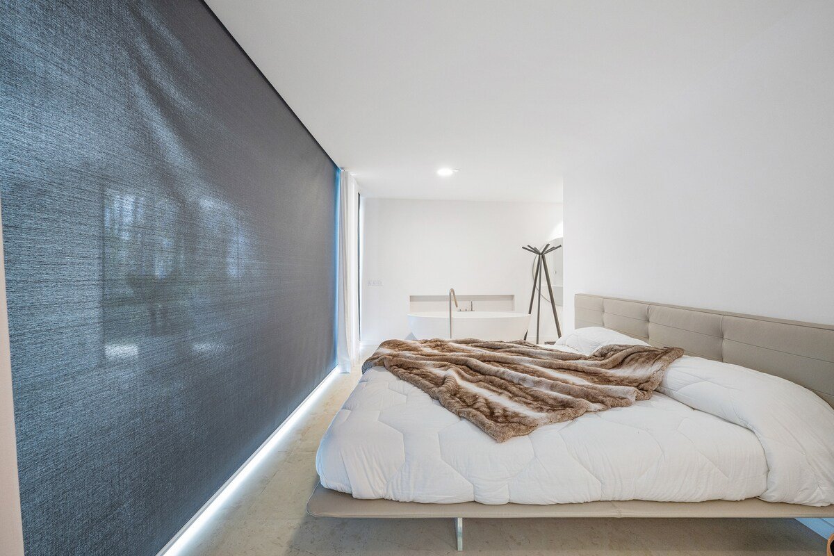 French Riviera Villa – Piscine & Vue Mer à Nice gallery image 4