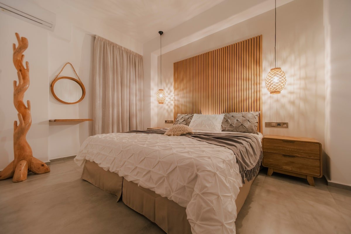 Naxos Privilege Villas – 5BDRM with Pool & Hot Tub gallery image 5