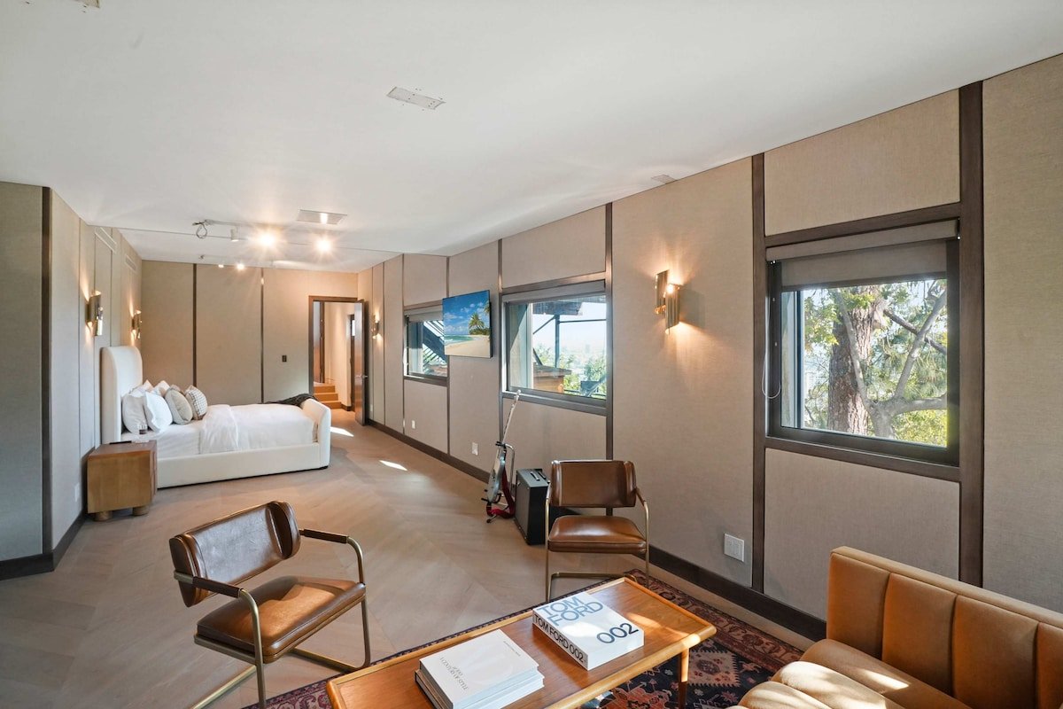 White Lotus by Stay Awhile Villas gallery image 4