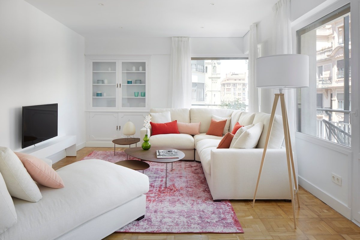 Larroka by FeelFree Rentals gallery image 2